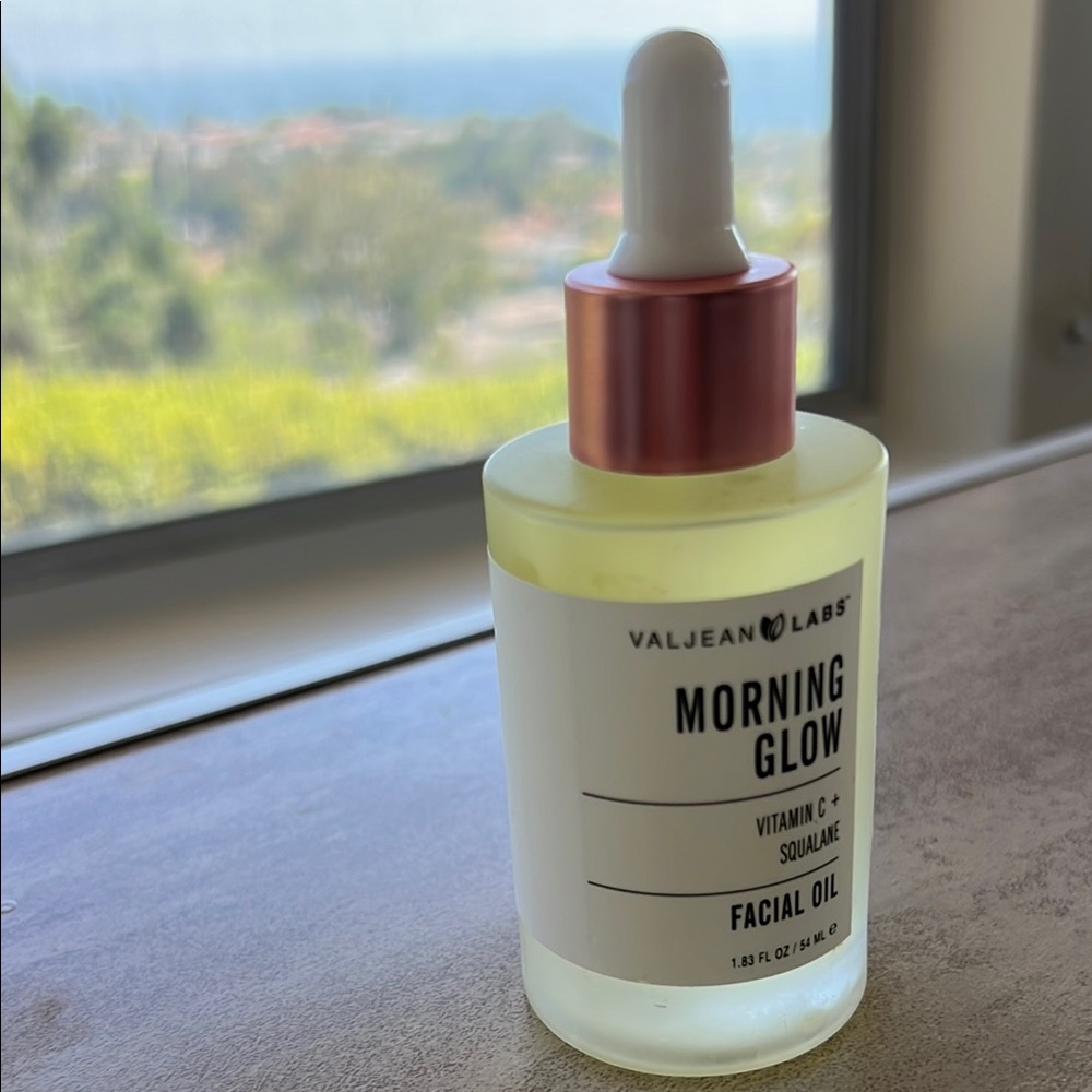 VALJEAN LABS Morning Glow Vit C + Squalane Facial Oil